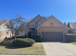 8886 Stonehouse Ave, Livonia, MI 48150