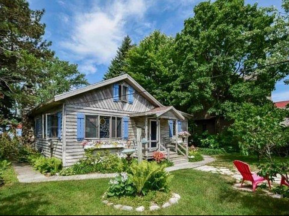 1st image of 2643 N Lakeshore Dr