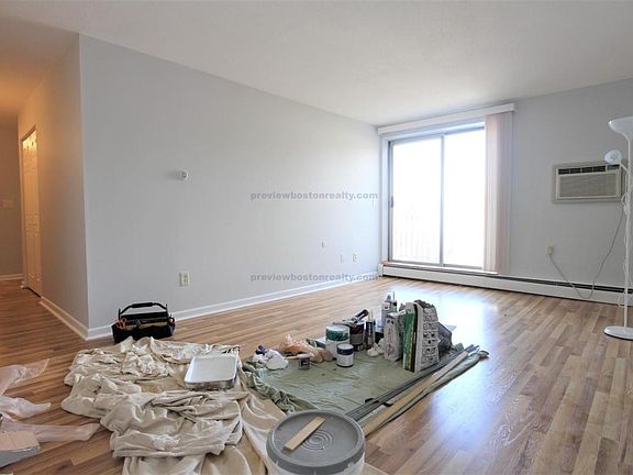 4th image of 142 Kenrick St #Tl32