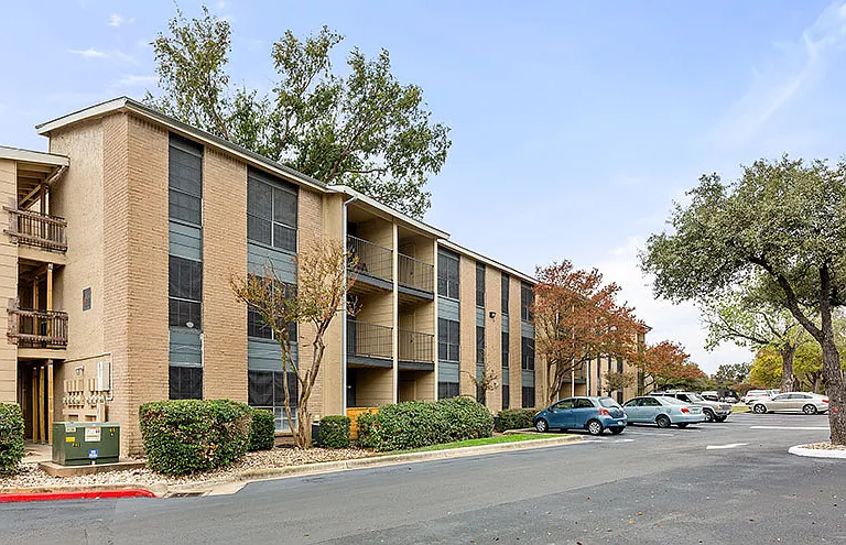 The Ridge Apartments — Photo 37