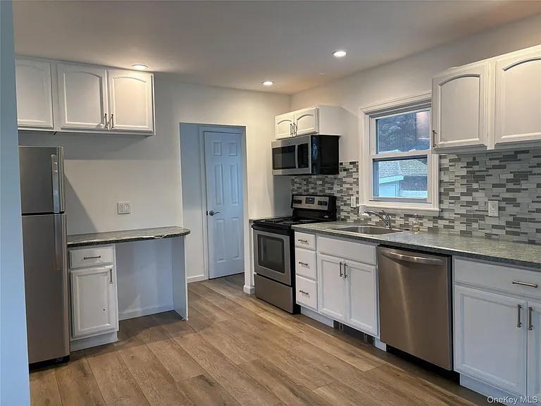 50 Pine St — Photo 18