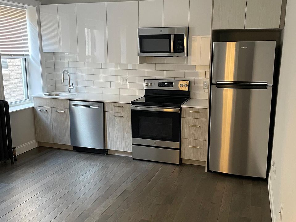 2nd image of 53 Queensberry St #14