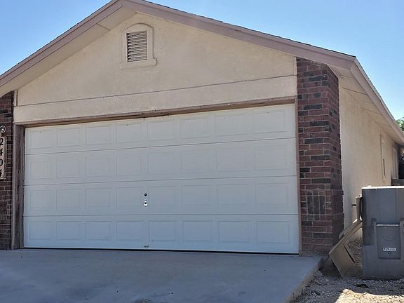 2nd image of 2404 Tierra Gris Way