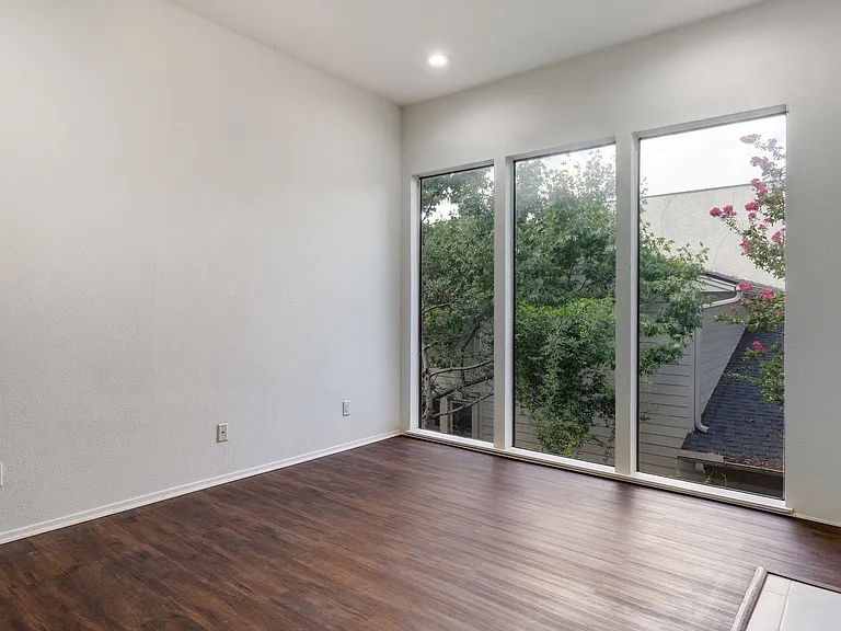 3610 Routh St — Photo 5