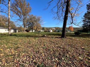 2467 Springhill Furnace Rd, Lake Lynn, PA 15451