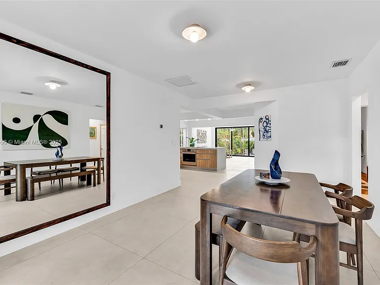 141 SW 23rd Rd — Photo 10