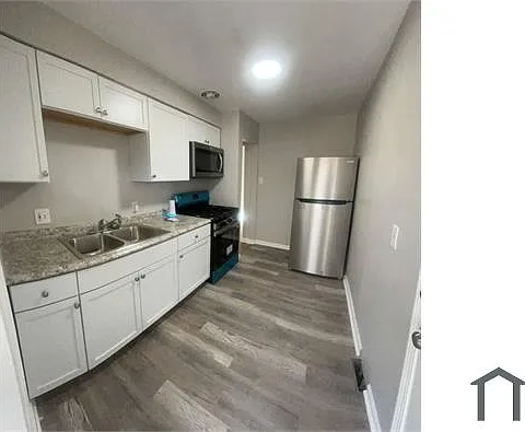 3 bed, 1000 sqft, $1,600 — Photo 2