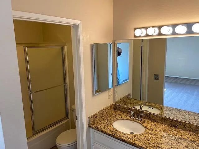 1300 Stonewood Ct — Photo 12
