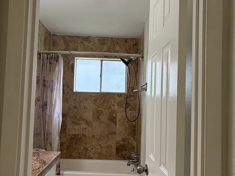 12022 Pompano Ln — Photo 33