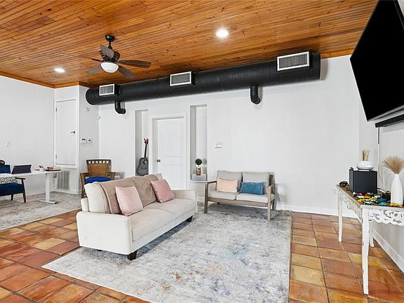 5th image of 4901 Iberville St