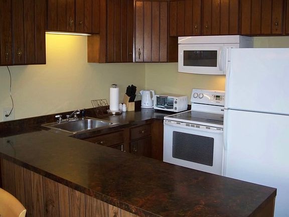 3rd image of 216 Pitkin St #1
