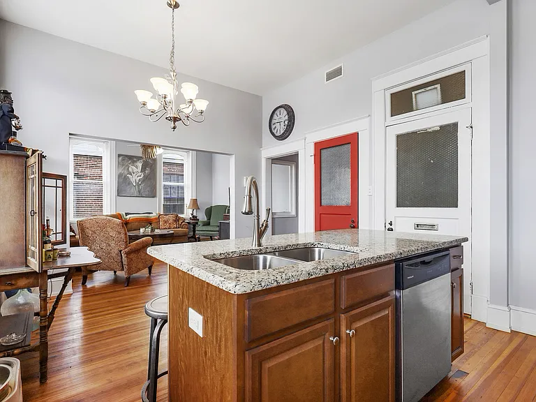 205 E Walnut St #A — Photo 7