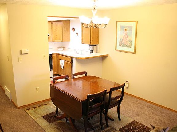 4th image of 3710 S Alder Cir