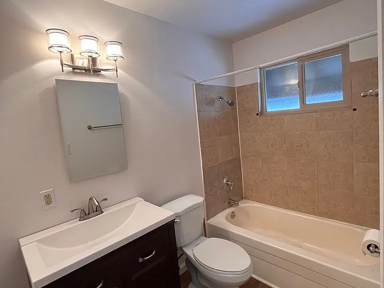1070-1074 Echo Rd — Photo 10