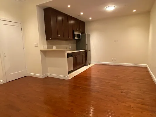 Rented by REAL New York | media 6