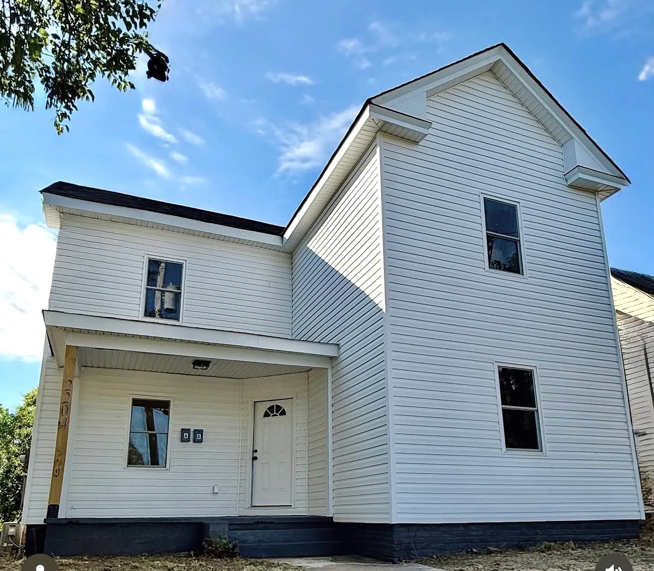 2 bed, 1000 sqft, $1,350 — Photo 1