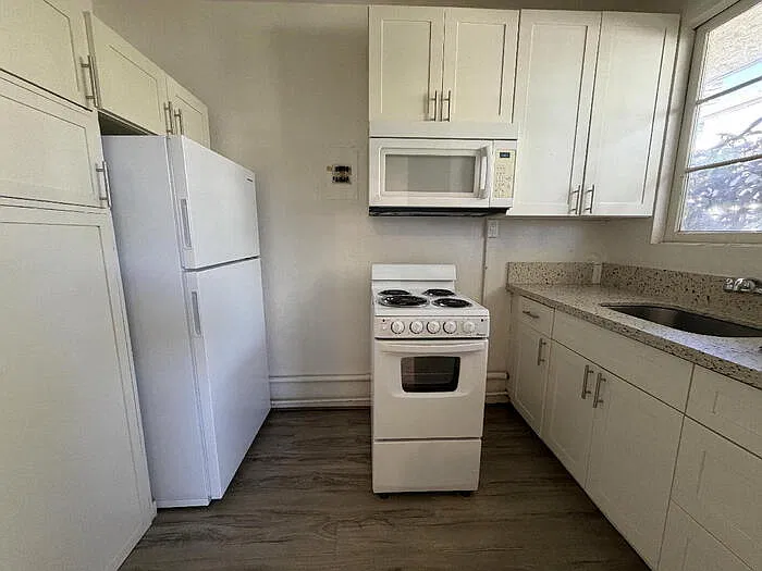 1 bed, 1.0 bath, $1,345 — Photo 3