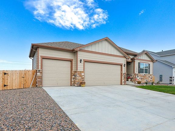 3rd image of 1574 Highfield Dr