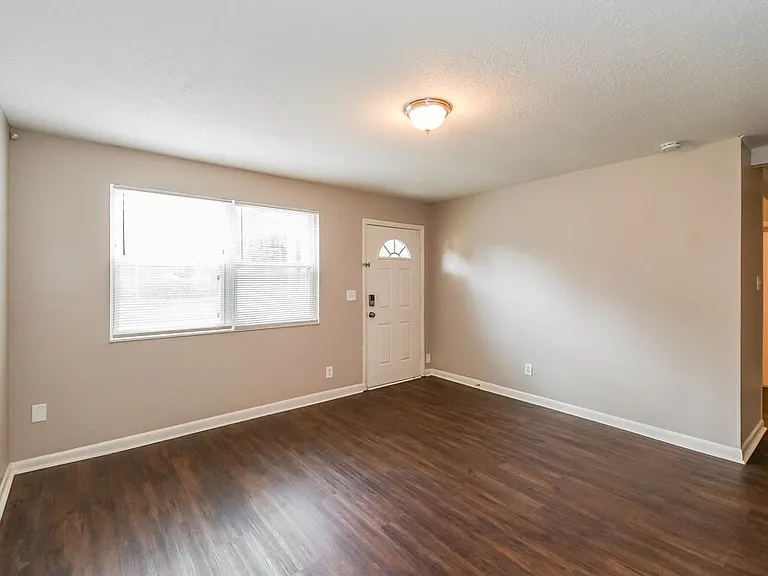 6736 Harlow Blvd — Photo 4