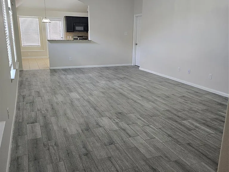 15106 Winter Valley Ct — Photo 2