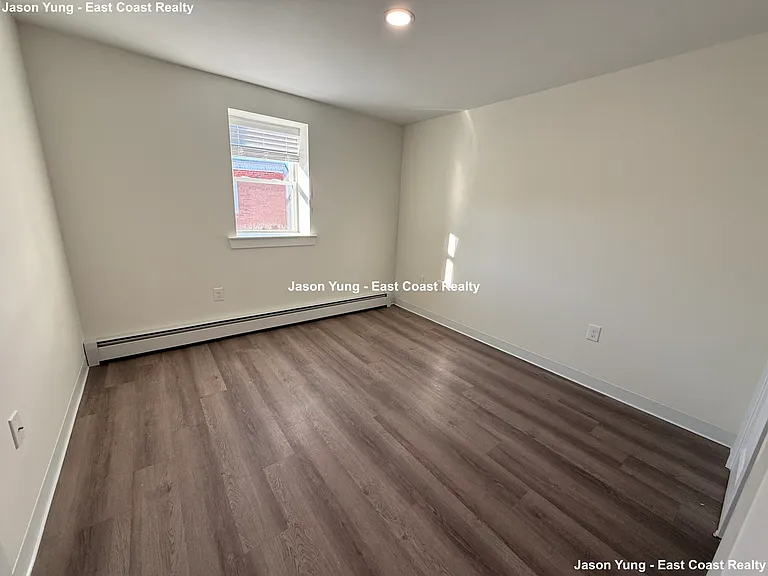 1741 Washington St #10 — Photo 9