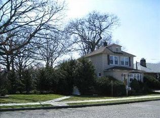 354 Oceanside Pkwy, Oceanside, NY 11572