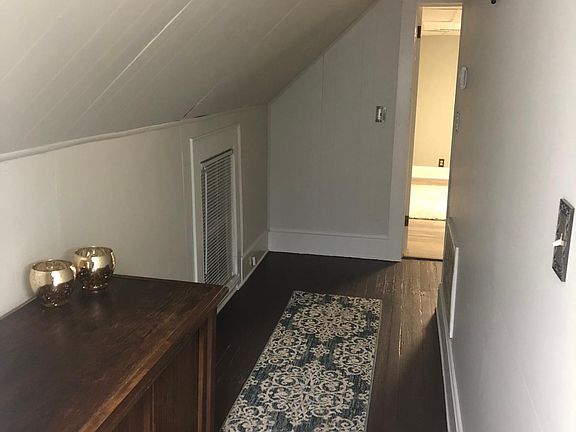 hallway leading from kitchen to livingroom.