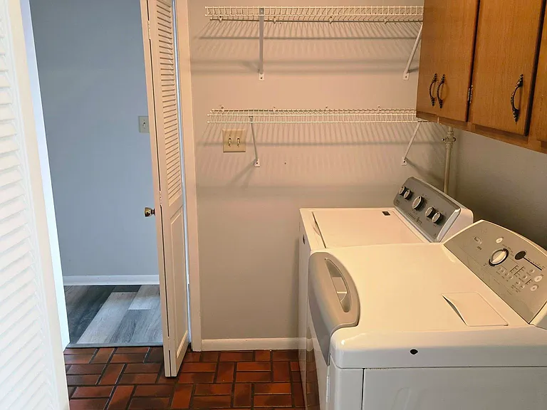 2509 W Euclid Ave — Photo 7