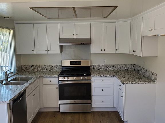 Newly Renovated Kitchen