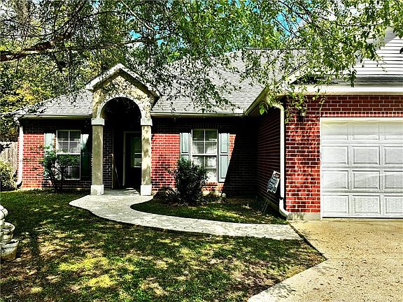 2nd image of 40128 Emerald Dr #B