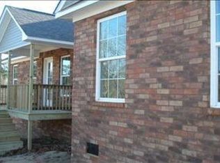 907 Melrose Dr, Hartsville, SC 29550