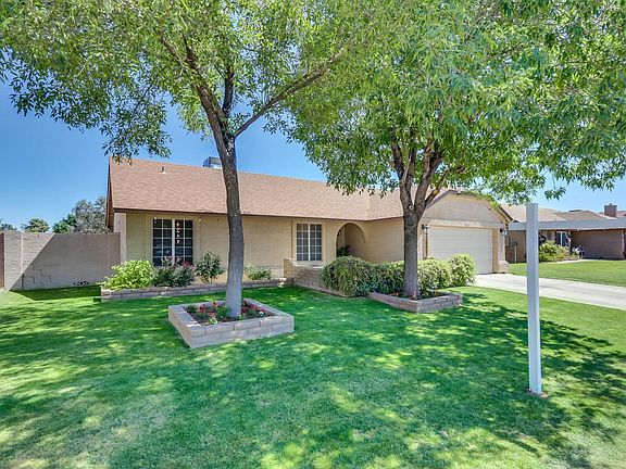 Mature trees & beautiful landscaping