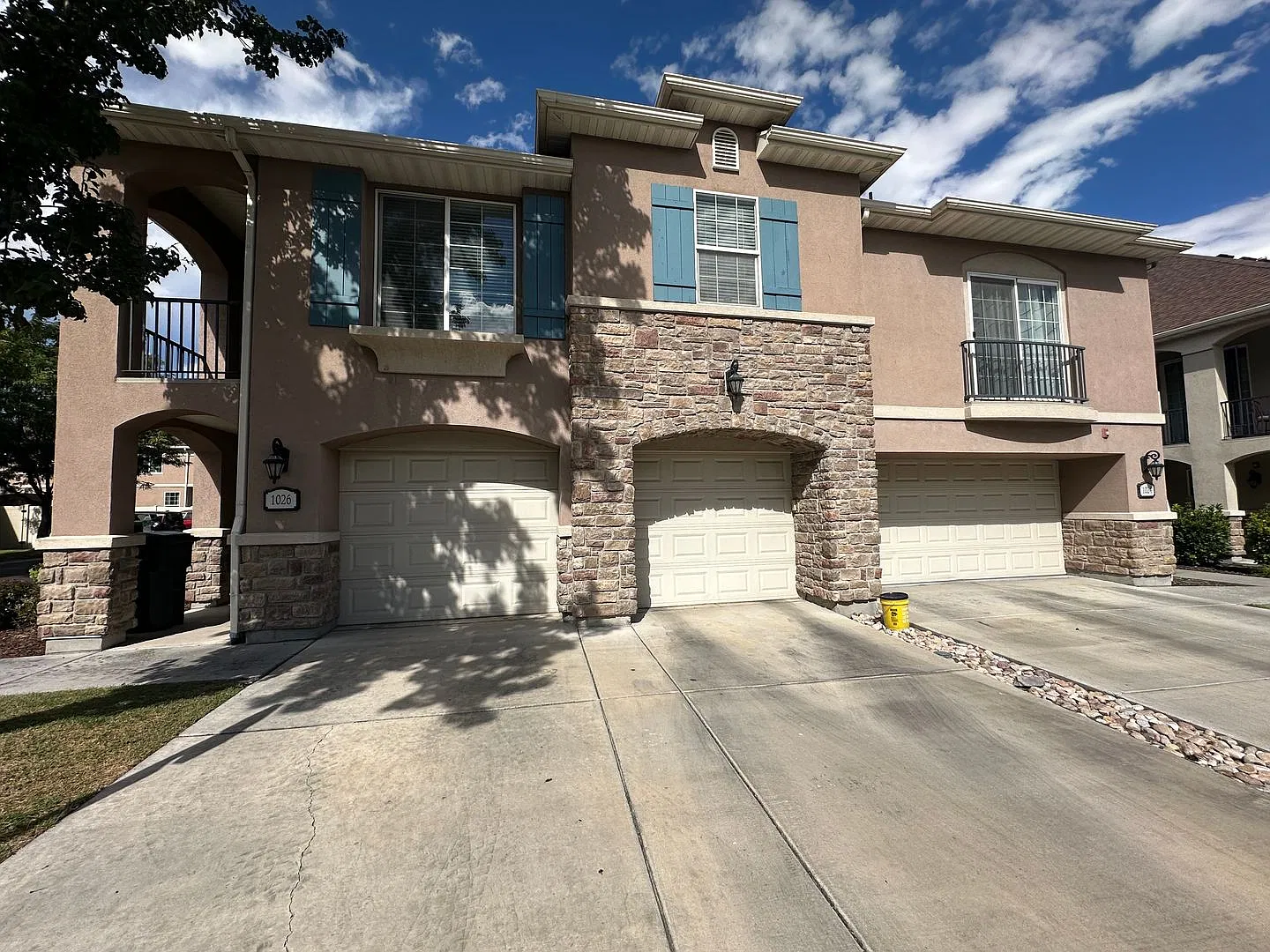 Pleasant Grove Condo | 2 Bed 2 Bath Garage Community Pool — Photo 3