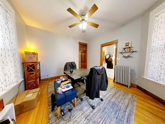 2nd image of 834 W Bradley Pl APT 3