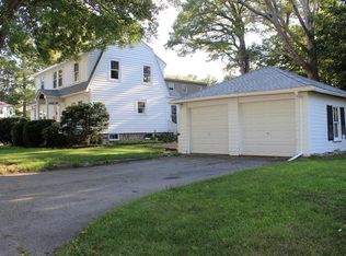 2 Oakcrest Rd, Weymouth, MA 02190