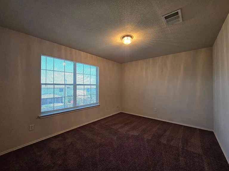 4708 Golden Gate Dr — Photo 21