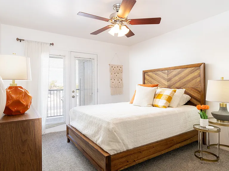 Shadow Ridge Apts. — Photo 22