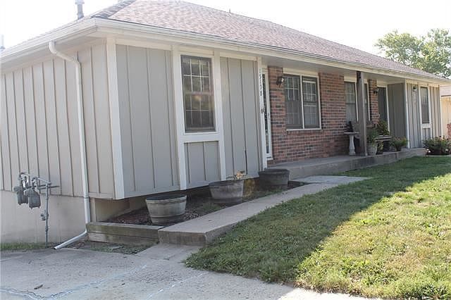 1st image of 1515 NE White Dr