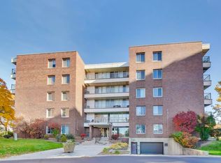 4000 Triumvera Dr APT 201A, Glenview, IL 60025