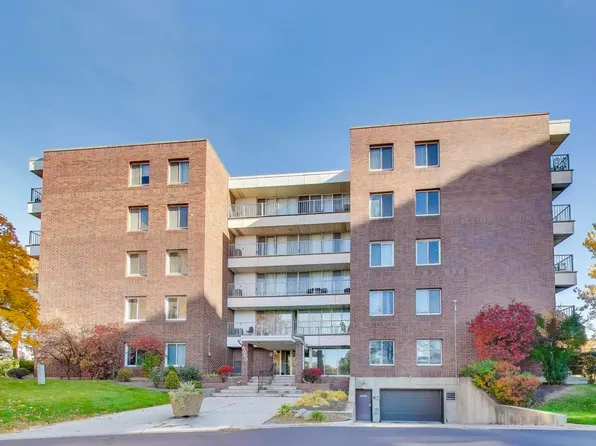 4000 Triumvera Dr APT 201A, Glenview, IL 60025