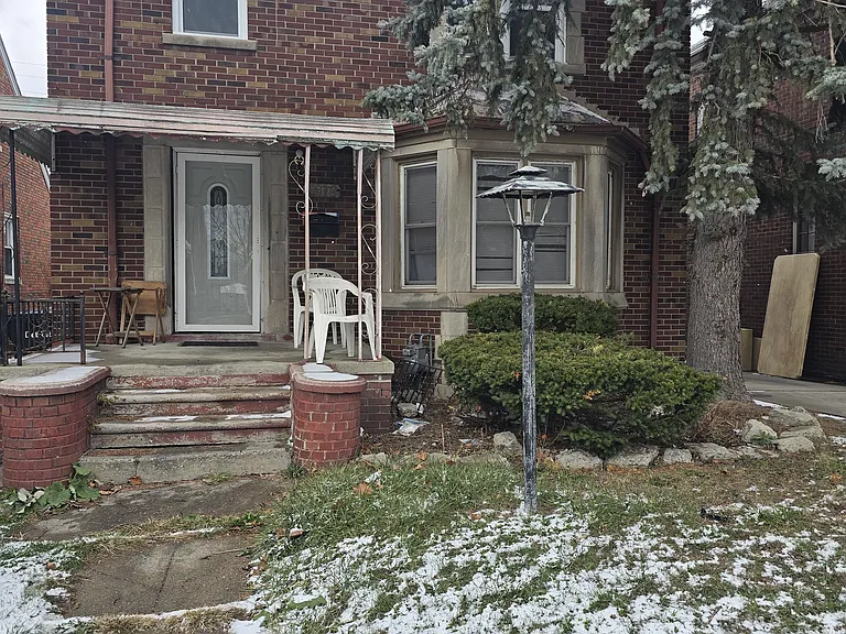 4040 Tyler St — Photo 3