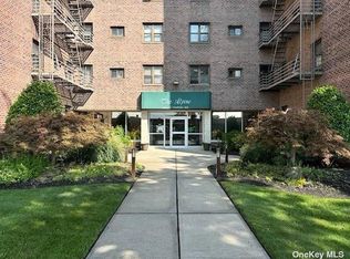 204-15 Foothill Avenue #B 42, Hollis, NY 11423