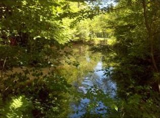 127 Farnsworth Cir, Putney, VT 05346