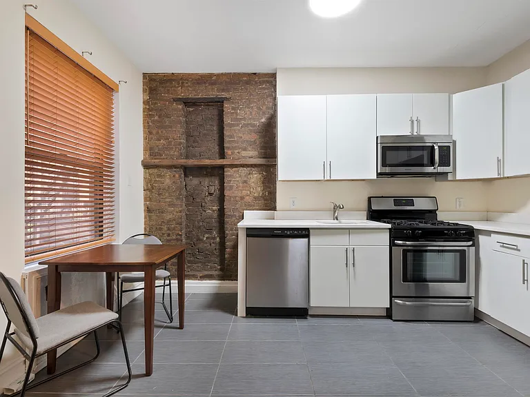131 Kensington Ave #A3 — Photo 11