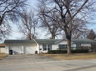 604 S 29th St, Council Bluffs, IA 51501