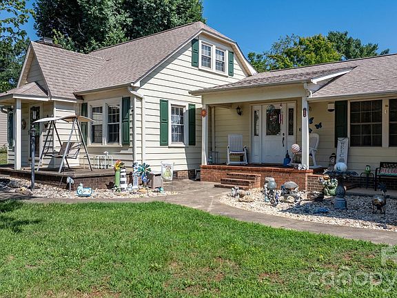 2nd image of 2504 Brentwood Cir
