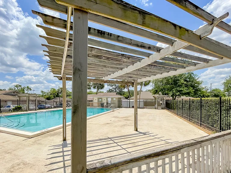 2241 W Pensacola St #6 — Photo 23