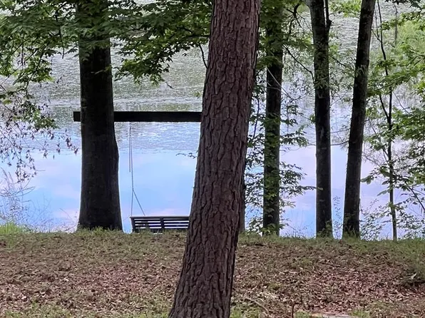 28 Round Hill Rd, Natchez, MS 39120