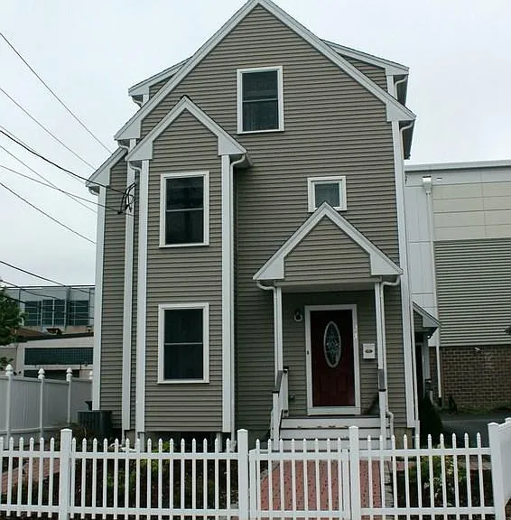 27 Antwerp St — Photo 1