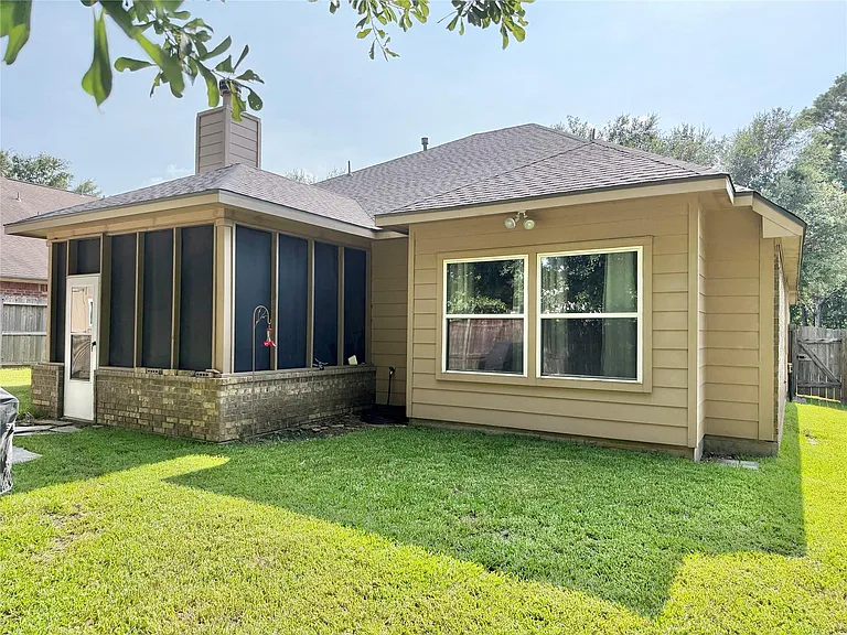1907 Tavish Ln — Photo 21